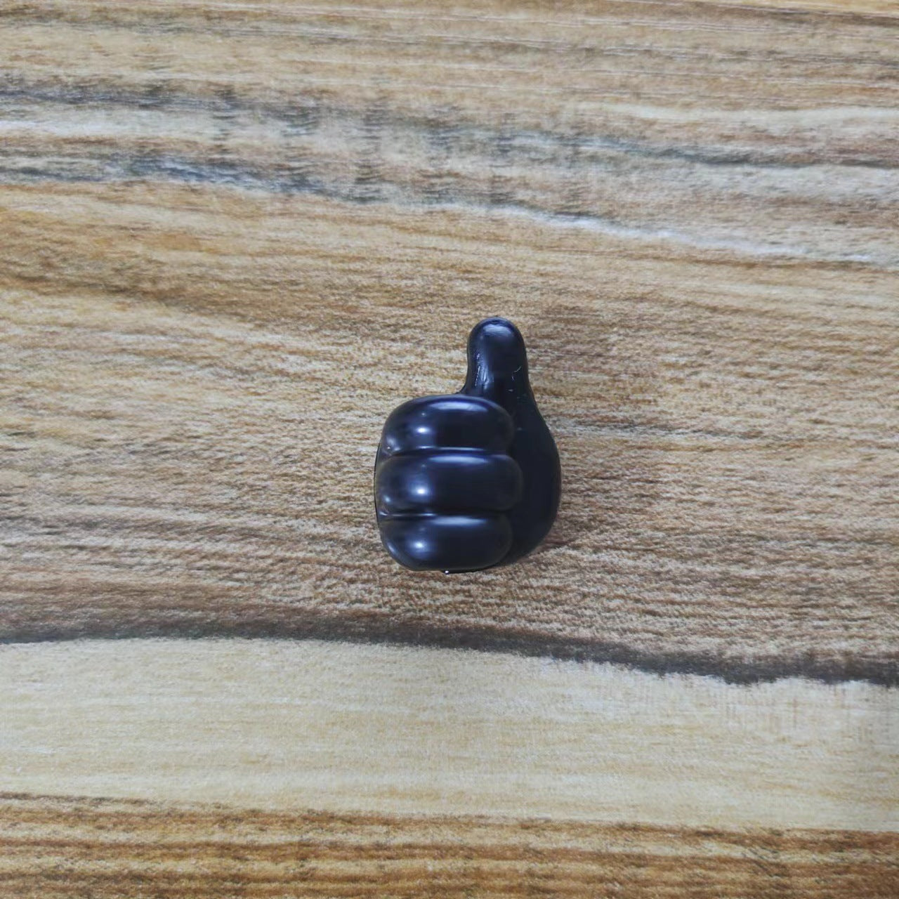 Thumb Cable Organizer